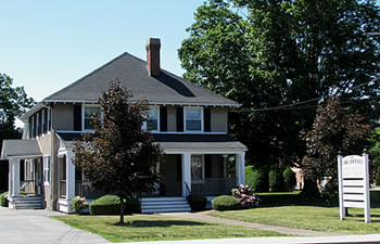 Photo of Attorney Bradley's Office